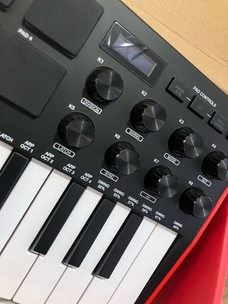 Teclado Akai MPK Mini MIDI Controller