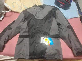 Chaqueta Moto Negra y Gris marca  3M scotchlite