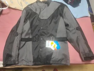 Chaqueta Moto Negra y Gris marca  3M scotchlite