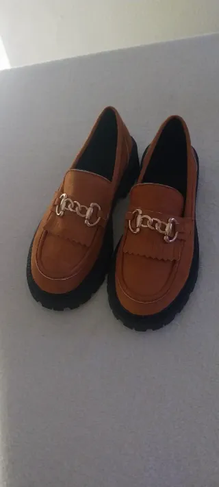 Mocasines N41 Marrones con Cadena Dorada