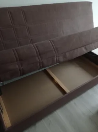 Sofá Cama Marrón con Arcón