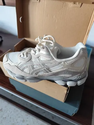 Zapatillas Asics NYC Talla 45