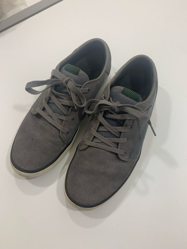 Zapatillas Volcom grises