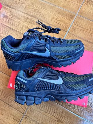 Nike Vomero 5 Negras Verde Militar