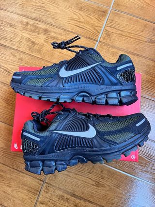 Nike Vomero 5 Negras Verde Militar