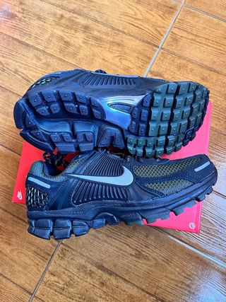 Nike Vomero 5 Negras Verde Militar