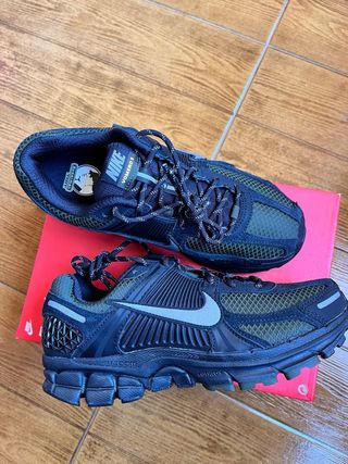 Nike Vomero 5 Negras Verde Militar