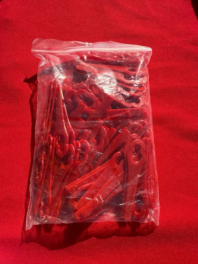 Cuchillas cortacésped plástico rojo (paquete)
