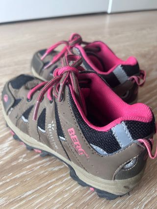 Zapatillas Montaña Berg Outdoor  Talla 32