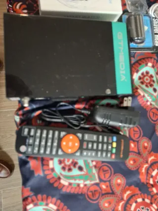 GTMEDIA Receptor Satélite con Mando