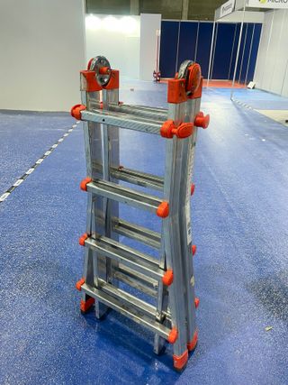 Escalera telescópica aluminio multiposición