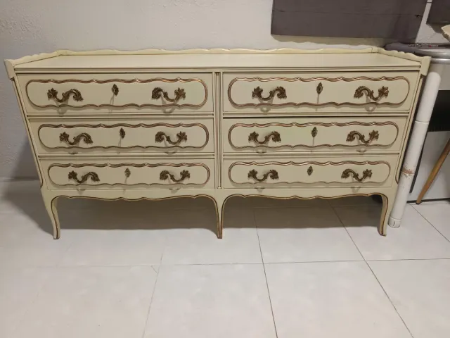 Sinfo, Antiguo Beige y Dorado negro.  Ebanistería!