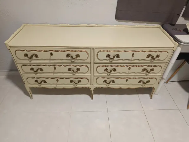 Sinfo, Antiguo Beige y Dorado negro.  Ebanistería!