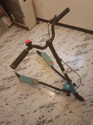 Patinete infantil con 3 ruedas