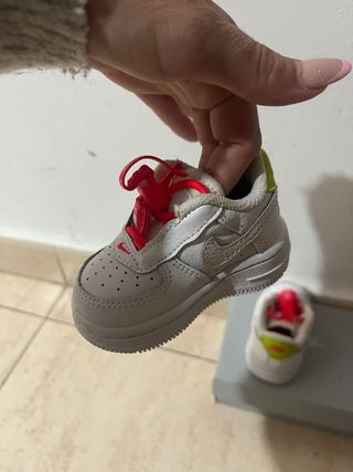 Zapatillas Nike Air Force 1 Bebé talla 19