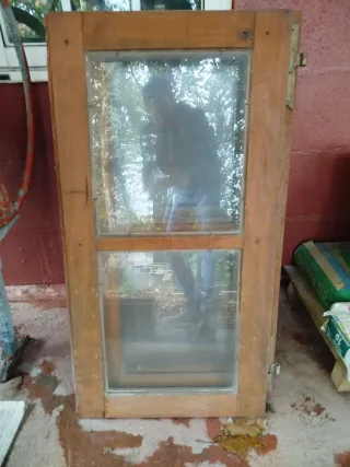 4 ventanas de madera con sus contraventanas