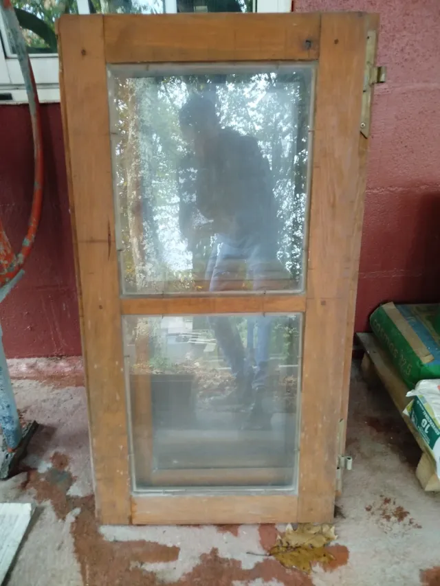 4 ventanas de madera con sus contraventanas