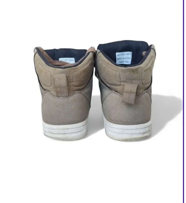 Zapatillas altas beige y grises