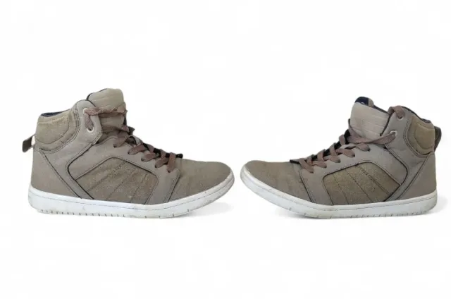 Zapatillas altas beige y grises