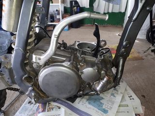 Suzuki DRZ 400 con palanca arranque