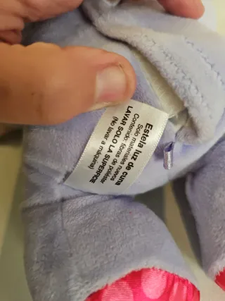 Muñeco musical con luz.Estela luz de cuna.