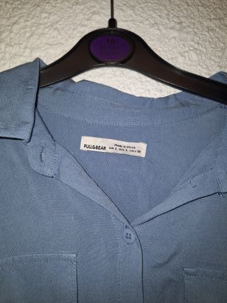 Camisa Pull and Bear azul talla S