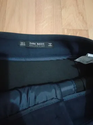 Falda azul con botones