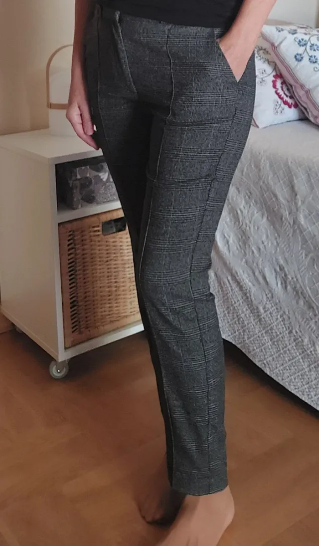Pantalón cuadros Mango (Talla 38)