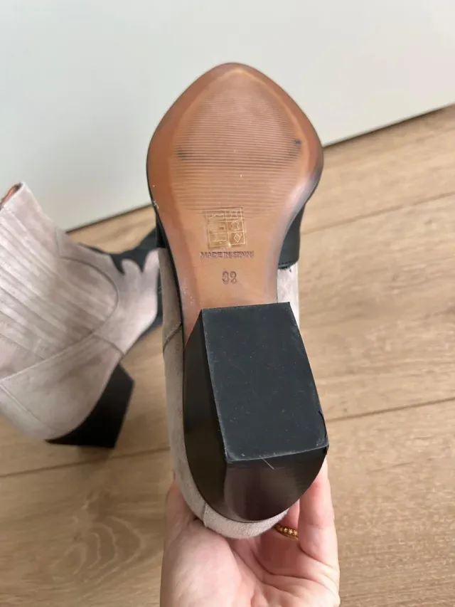 Botines cowboy piel negros y grises