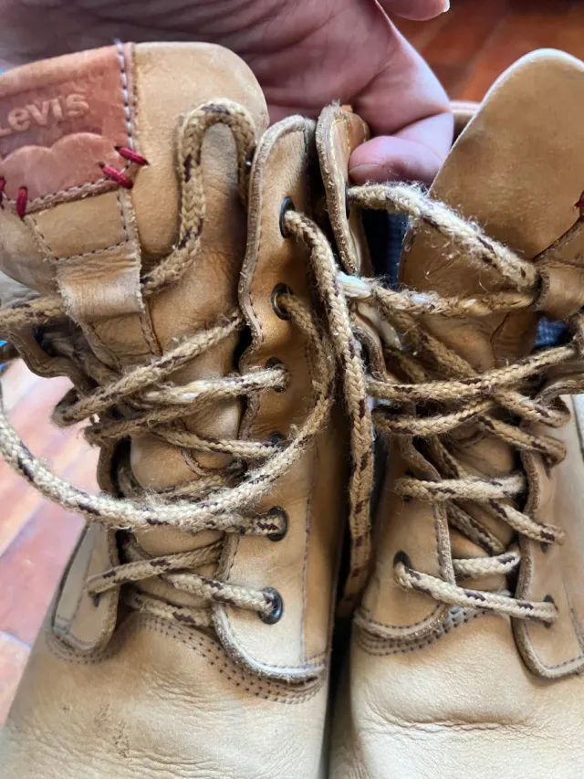 Botas Levis Marrones Ante Talla 43