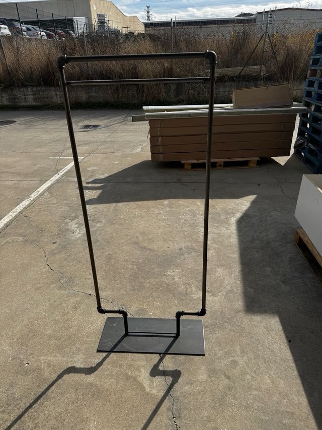 Perchero estilo industrial metal