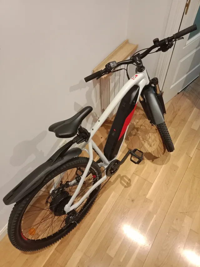 Bicicleta eléctrica Rockrider E-ST 100
