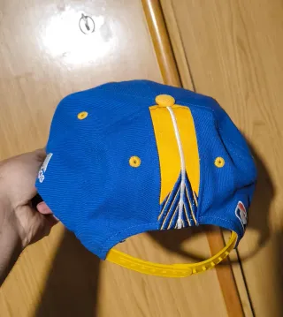 Camiseta y gorra Golden State Warriors