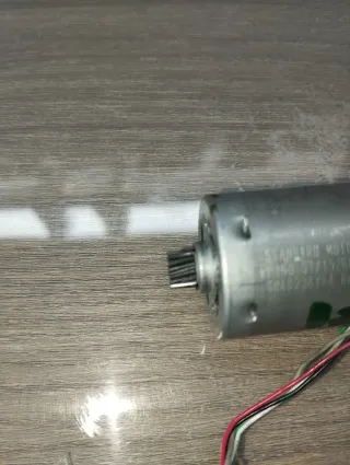 Roomba Repuestos Motor  ruedas modelo:RP360-ST1560