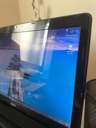 Acer Aspire E1-571.I7,8GB RAM, 700GB,Win 10