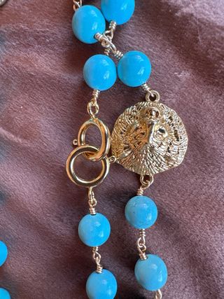 Collar Turquesa con Colgante León Dorado