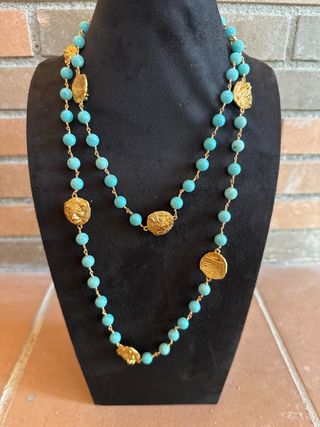 Collar Turquesa con Colgante León Dorado