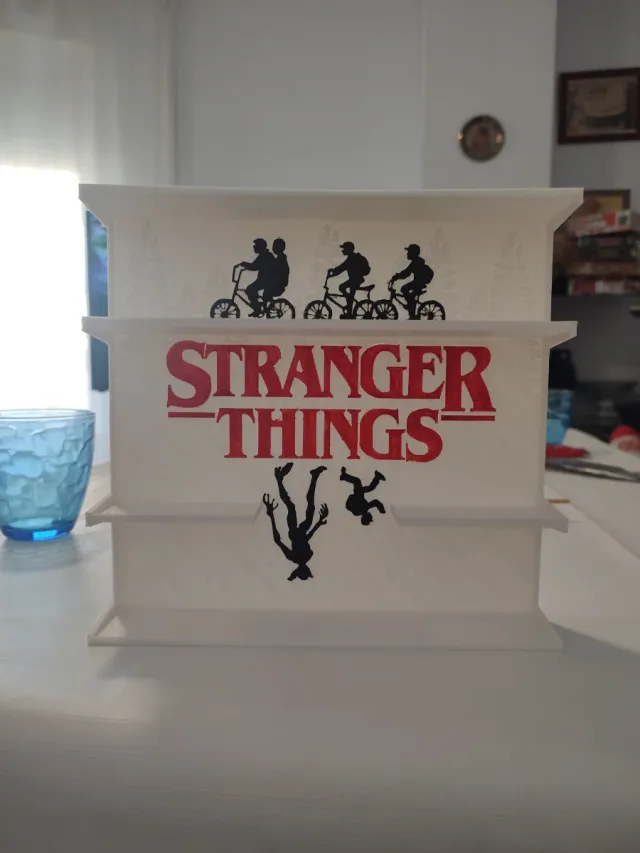 EXPOSITOR Kinder Joy Stranger Things