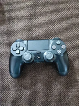 3 Joypad per PS4