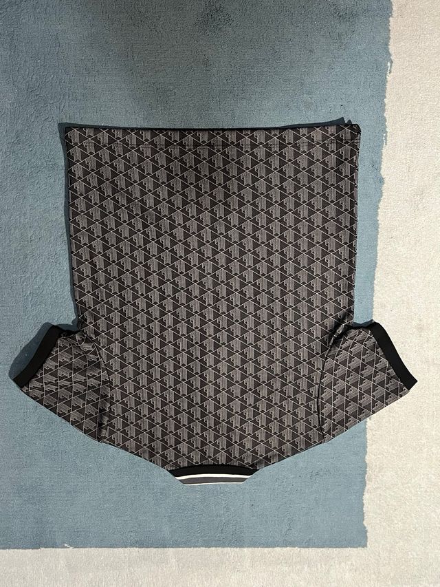 Polo Lacoste Classic Fit Monograma Geométrico