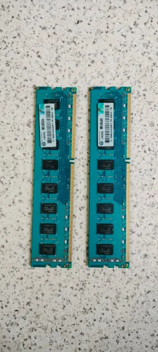 Dos placas memoria RAM Hynix 4GB DDR3 PC3-12800U