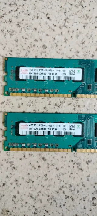 Dos placas memoria RAM Hynix 4GB DDR3 PC3-12800U