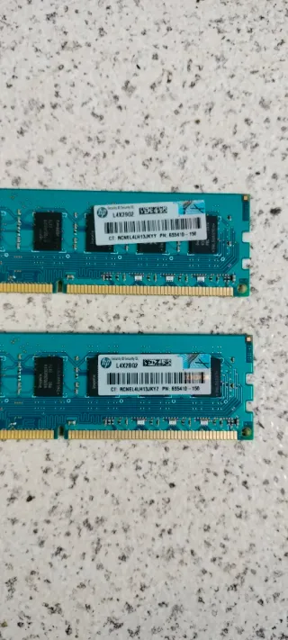Dos placas memoria RAM Hynix 4GB DDR3 PC3-12800U