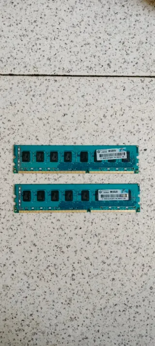 Dos placas memoria RAM Hynix 4GB DDR3 PC3-12800U