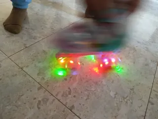 Patines 4 Ruedas Niña Rainbow Holográfico