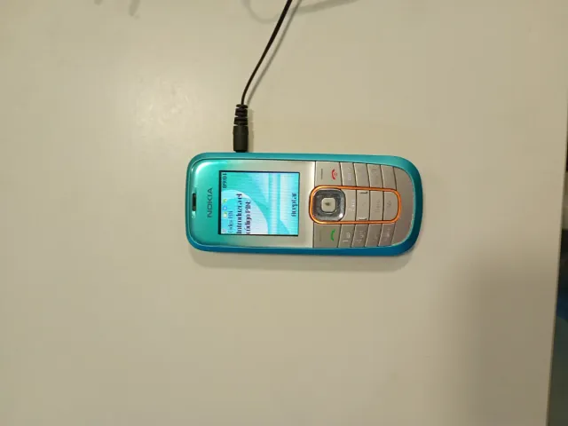 Telefono Nokia 2600 classic blu/arancione