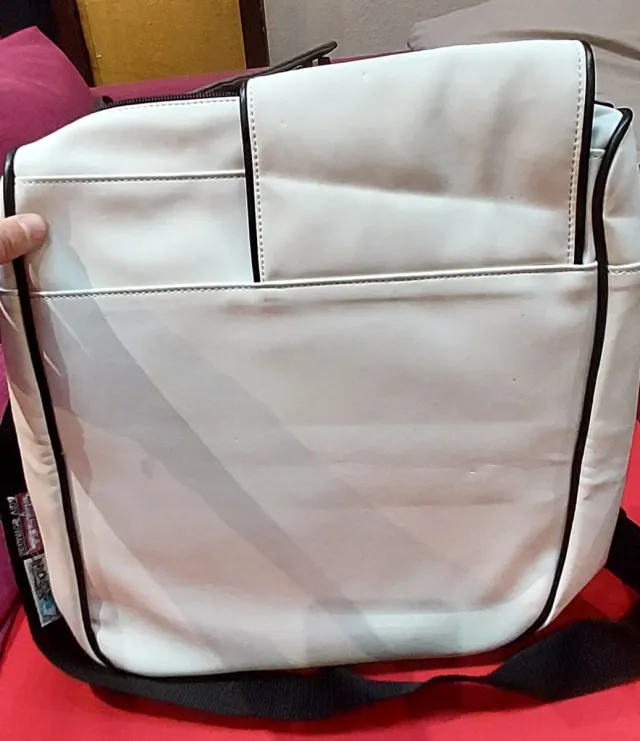 Bolso Cartera Mochila Adidas Blanco y Negro