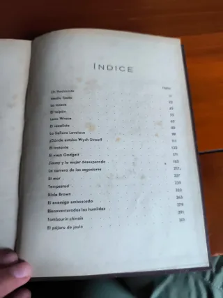 Libro antiguo. Novelistas ingleses