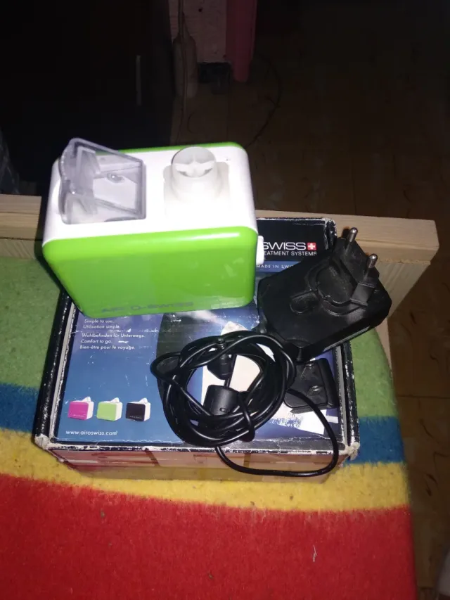 Humidificador Airo Swiss Verde y Blanco