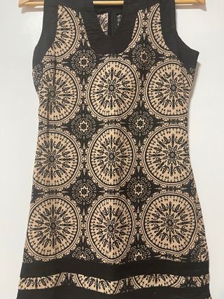 Vestido beige y negro con estampado